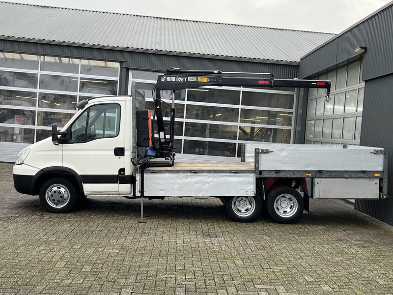 Iveco Daily 40C17 - Flatbed truck + crane - Utilitaire plateau: photos 5 Iveco Daily 40C17 - Flatbed truck + crane - Utilitaire plateau: photos 5