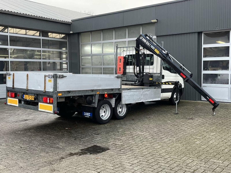 Iveco Daily 40C17 - Flatbed truck + crane - Utilitaire plateau: photos 3 Iveco Daily 40C17 - Flatbed truck + crane - Utilitaire plateau: photos 3
