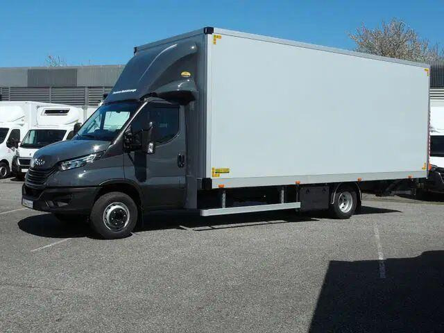 Iveco Daily 70C18 - Koffer+tail lift - Camion fourgon: photos 1 Iveco Daily 70C18 - Koffer+tail lift - Camion fourgon: photos 1