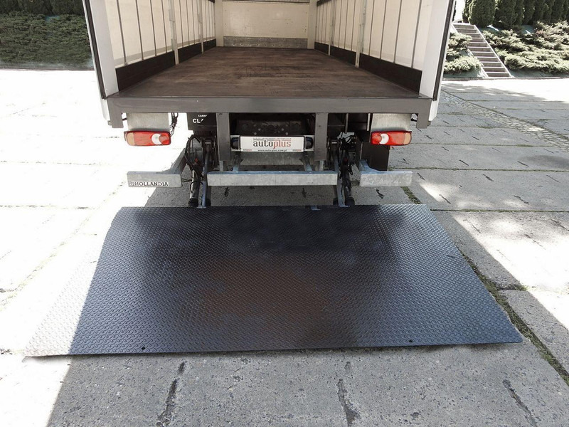 Camion fourgon Iveco EUROCARGO 120 - 220 PLANDEKA WINDA 20 PALET AUTOMAT KLIMATYZACJA: photos 13 Camion fourgon Iveco EUROCARGO 120 - 220 PLANDEKA WINDA 20 PALET AUTOMAT KLIMATYZACJA: photos 13