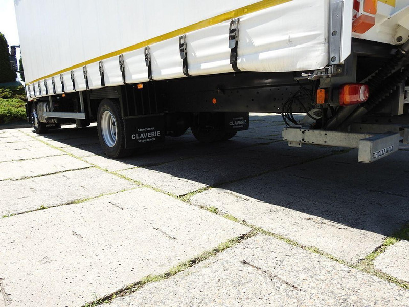 Camion fourgon Iveco EUROCARGO 120 - 220 PLANDEKA WINDA 20 PALET AUTOMAT KLIMATYZACJA: photos 18 Camion fourgon Iveco EUROCARGO 120 - 220 PLANDEKA WINDA 20 PALET AUTOMAT KLIMATYZACJA: photos 18