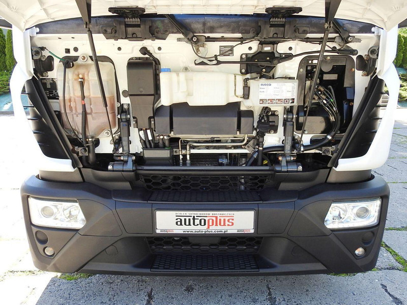 Camion fourgon Iveco EUROCARGO 120 - 220 PLANDEKA WINDA 20 PALET AUTOMAT KLIMATYZACJA: photos 20 Camion fourgon Iveco EUROCARGO 120 - 220 PLANDEKA WINDA 20 PALET AUTOMAT KLIMATYZACJA: photos 20