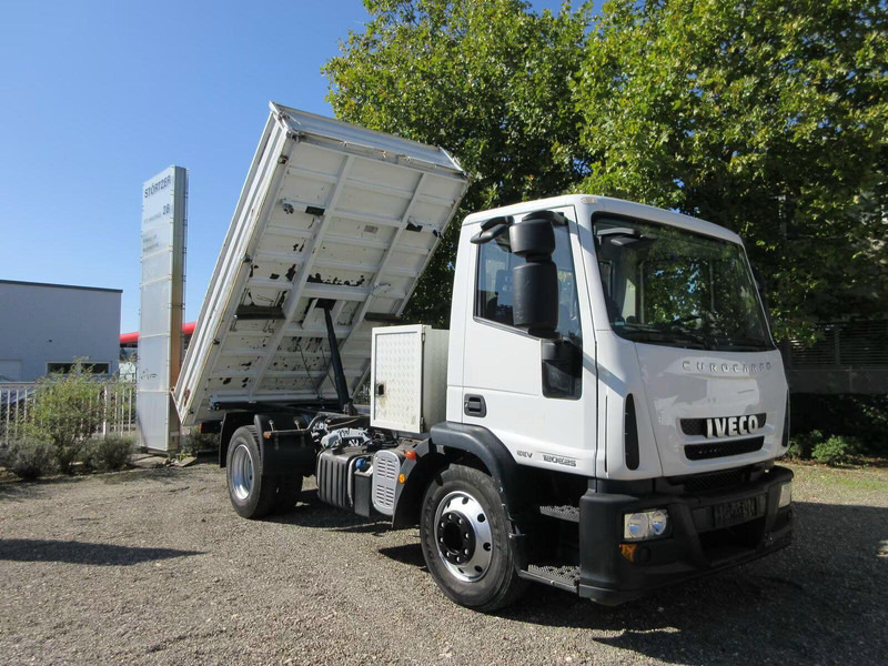 Iveco Eurocargo 120E25 - 3 way tipper - Camion benne: photos 2 Iveco Eurocargo 120E25 - 3 way tipper - Camion benne: photos 2