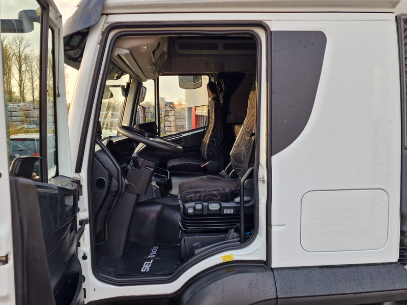 Iveco Stralis 330 Ladebordwand / Navi - Camion fourgon: photos 5 Iveco Stralis 330 Ladebordwand / Navi - Camion fourgon: photos 5