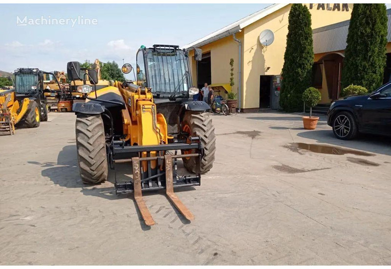 JCB 535-95 Telescopic basket lift - Nacelle: photos 2 JCB 535-95 Telescopic basket lift - Nacelle: photos 2