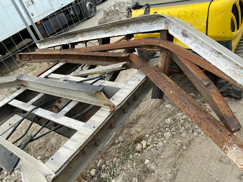 KLASI BE félpót - Törött alváz - Remorque châssis: photos 3 KLASI BE félpót - Törött alváz - Remorque châssis: photos 3