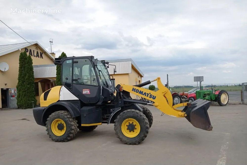 Komatsu WA 90-6 wheel loader en crédit-bail Komatsu WA 90-6 wheel loader: photos 6 Komatsu WA 90-6 wheel loader en crédit-bail Komatsu WA 90-6 wheel loader: photos 6