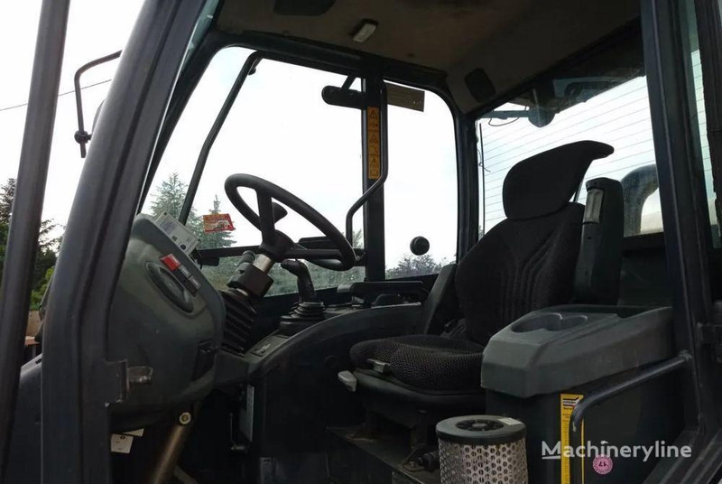 Komatsu WA 90-6 wheel loader en crédit-bail Komatsu WA 90-6 wheel loader: photos 10 Komatsu WA 90-6 wheel loader en crédit-bail Komatsu WA 90-6 wheel loader: photos 10