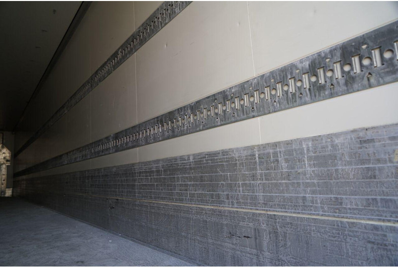 Krone CHŁODNIA / THERMO KING SLXI SPECTRUM  / OŚ PODNOSZONA / ALUFELGI en crédit-bail Krone CHŁODNIA / THERMO KING SLXI SPECTRUM  / OŚ PODNOSZONA / ALUFELGI: photos 17