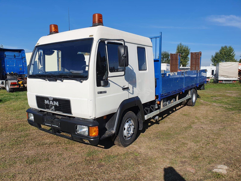MAN 12.224 - Doka trailer - Camion plateau: photos 2 MAN 12.224 - Doka trailer - Camion plateau: photos 2