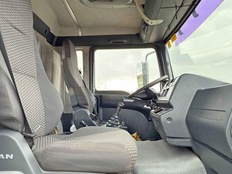 Camion benne, Camion grue MAN TGA 33.350 * PK 12000 *6x4 * TOPZUSTAND: photos 9 Camion benne, Camion grue MAN TGA 33.350 * PK 12000 *6x4 * TOPZUSTAND: photos 9