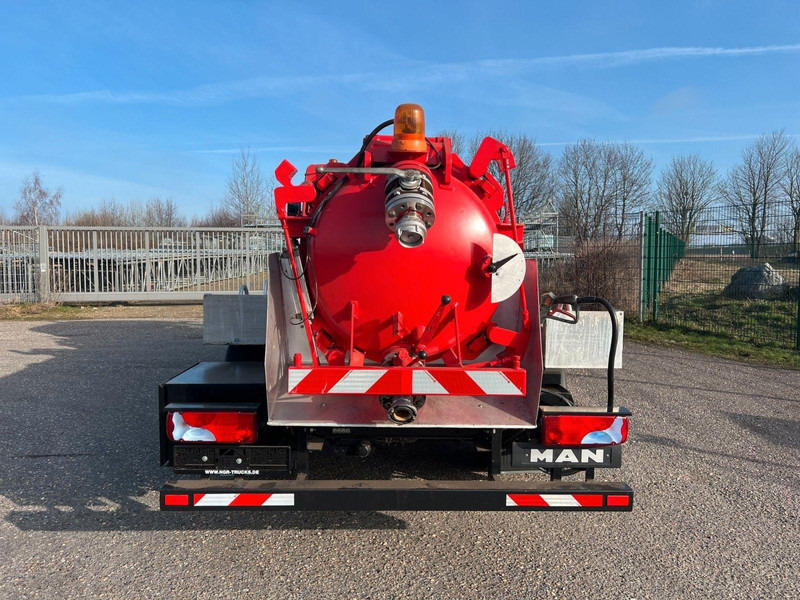 MAN TGL 10.180 Suction & pressure & rinsing truck - Camion hydrocureur: photos 5 MAN TGL 10.180 Suction & pressure & rinsing truck - Camion hydrocureur: photos 5
