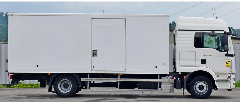 MAN TGM 12.290 - Camion fourgon: photos 3 MAN TGM 12.290 - Camion fourgon: photos 3