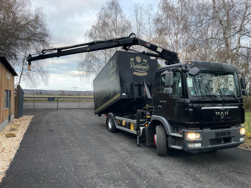 MAN TGM 15.250 Hoof lift + Crane - Camion ampliroll, Camion grue: photos 2 MAN TGM 15.250 Hoof lift + Crane - Camion ampliroll, Camion grue: photos 2