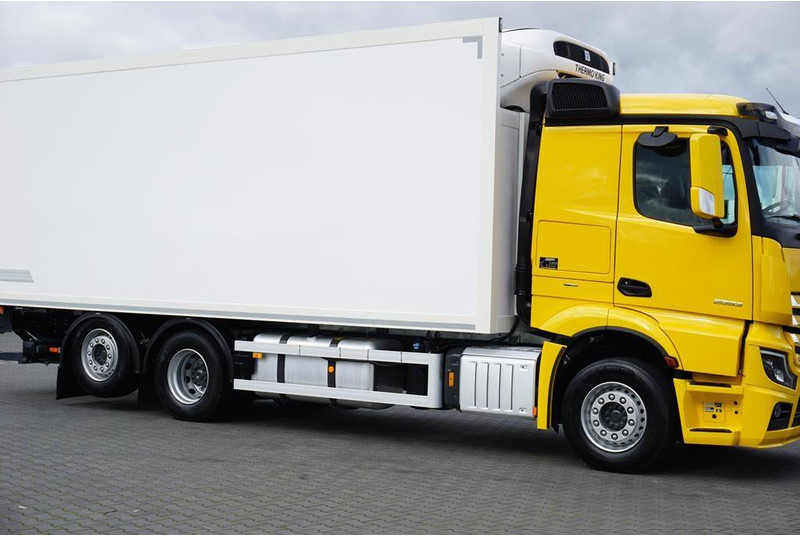 Camion frigorifique Mercedes-Benz ACTROS / 2853 / ACC / E 6 / MP 5 / CHŁODNIA + WINDA / 18 PALET /: photos 16