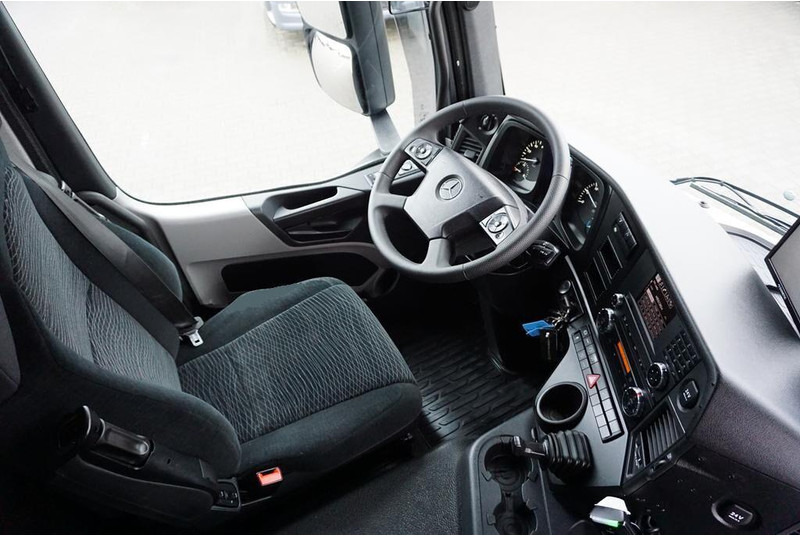 Mercedes-Benz ANTOS / 1830 / EURO 6 / CHŁODNIA + WINDA / 18 PALET en crédit-bail Mercedes-Benz ANTOS / 1830 / EURO 6 / CHŁODNIA + WINDA / 18 PALET: photos 13 Mercedes-Benz ANTOS / 1830 / EURO 6 / CHŁODNIA + WINDA / 18 PALET en crédit-bail Mercedes-Benz ANTOS / 1830 / EURO 6 / CHŁODNIA + WINDA / 18 PALET: photos 13