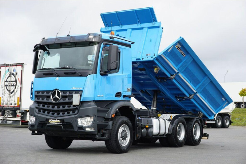 Mercedes-Benz AROCS / 2545 / E 6 / WYWROTKA / 6 X 6 / HYDROBURTA - Camion benne: photos 1 Mercedes-Benz AROCS / 2545 / E 6 / WYWROTKA / 6 X 6 / HYDROBURTA - Camion benne: photos 1