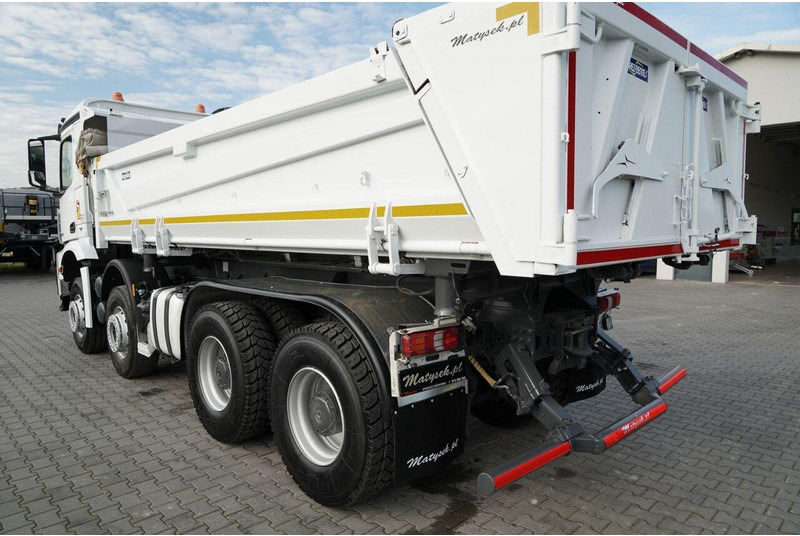 Camion benne Mercedes-Benz AROCS 3243 / 8x4 / WYWROTKA DWUSTRONNA / HYDROBURTA / BORDMATIC: photos 20 Camion benne Mercedes-Benz AROCS 3243 / 8x4 / WYWROTKA DWUSTRONNA / HYDROBURTA / BORDMATIC: photos 20