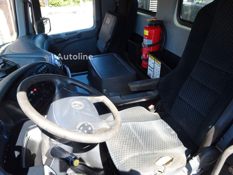 Mercedes-Benz Actros 3244 - Hook lift truck 8x4 en crédit-bail Mercedes-Benz Actros 3244 - Hook lift truck 8x4: photos 19 Mercedes-Benz Actros 3244 - Hook lift truck 8x4 en crédit-bail Mercedes-Benz Actros 3244 - Hook lift truck 8x4: photos 19