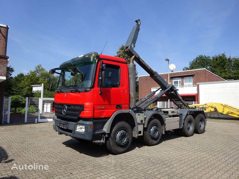 Mercedes-Benz Actros 3246 - Hook lift truck - Camion ampliroll: photos 2 Mercedes-Benz Actros 3246 - Hook lift truck - Camion ampliroll: photos 2