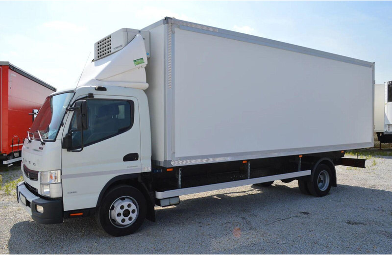 Mitsubishi CANTER FUSO 9C18 REFRIGERATOR + DOOR ISOTHERM CONTAINER - Camion frigorifique: photos 2 Mitsubishi CANTER FUSO 9C18 REFRIGERATOR + DOOR ISOTHERM CONTAINER - Camion frigorifique: photos 2