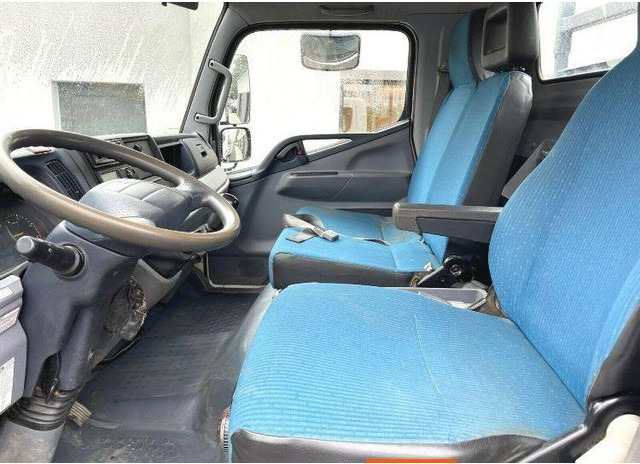 Mitsubishi Fuso 4x4 3 way tipper en crédit-bail Mitsubishi Fuso 4x4 3 way tipper: photos 7