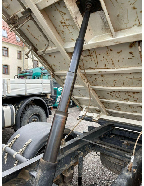 Mitsubishi Fuso 4x4 3 way tipper en crédit-bail Mitsubishi Fuso 4x4 3 way tipper: photos 6