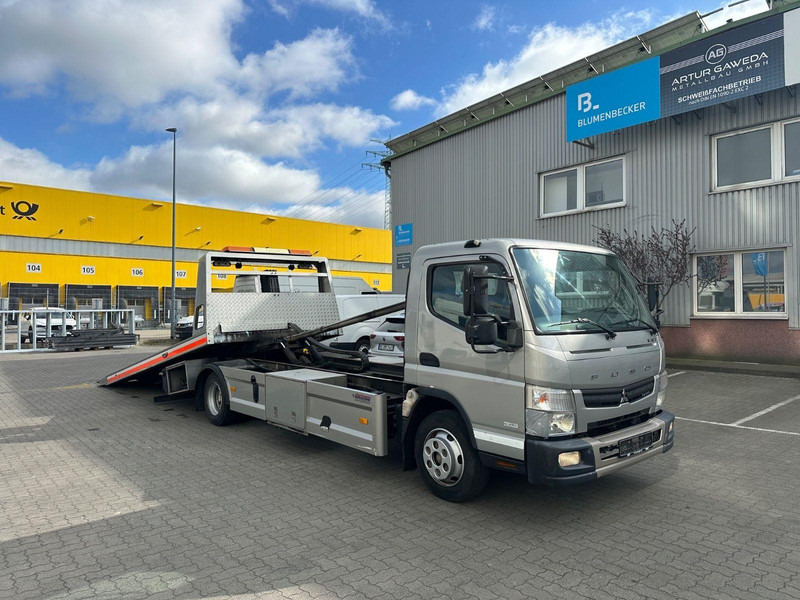 Mitsubishi Fuso Canter 9C18 - Remorqueuse: photos 3 Mitsubishi Fuso Canter 9C18 - Remorqueuse: photos 3
