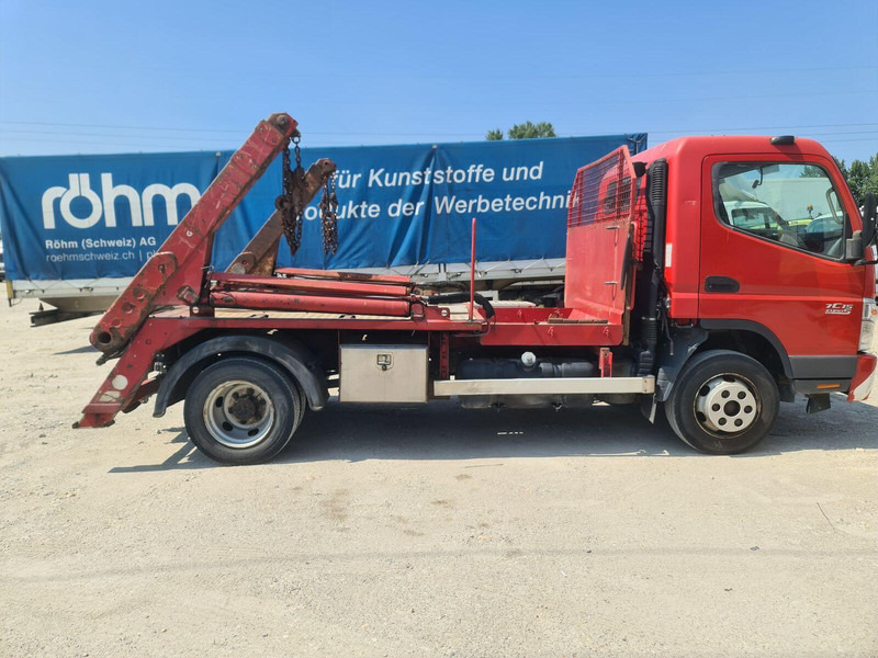 Mitsubishi Fuso Canter - skip loader - Camion multibenne: photos 4 Mitsubishi Fuso Canter - skip loader - Camion multibenne: photos 4