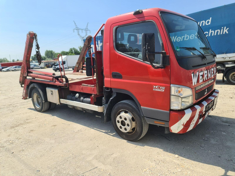 Mitsubishi Fuso Canter - skip loader - Camion multibenne: photos 1 Mitsubishi Fuso Canter - skip loader - Camion multibenne: photos 1