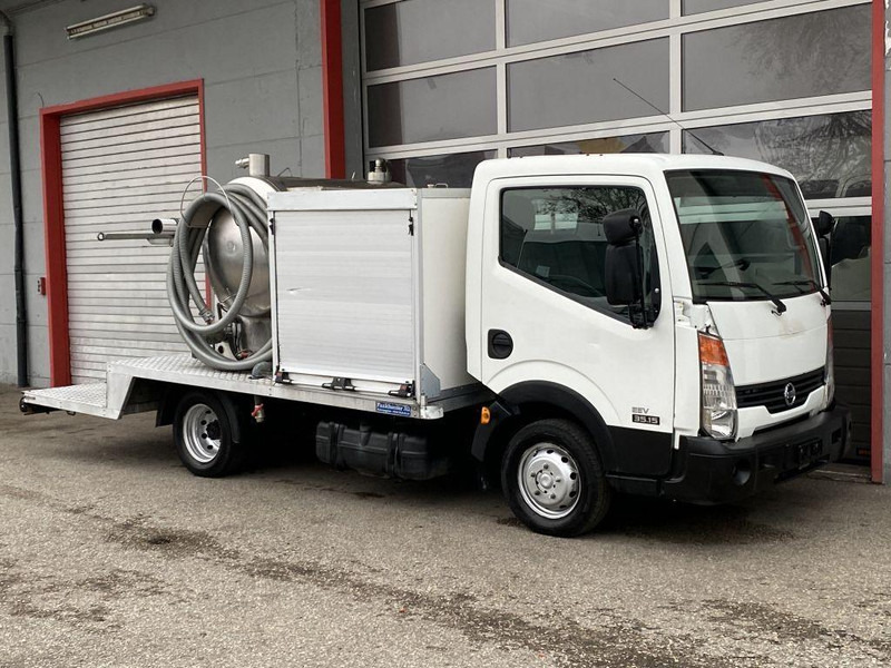 Nissan Cabstar 35.15 Vacuum truck - Camion hydrocureur: photos 2 Nissan Cabstar 35.15 Vacuum truck - Camion hydrocureur: photos 2