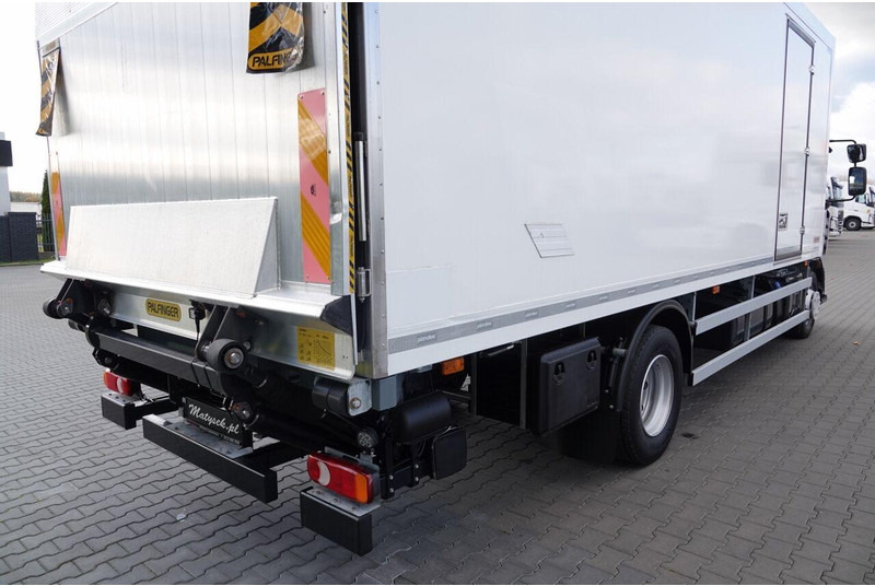 Camion frigorifique Renault D 280 / CHŁODNIA - 6,7 m / THERMO KING ES-600 MAX / + WINDA ZAŁA: photos 14 Camion frigorifique Renault D 280 / CHŁODNIA - 6,7 m / THERMO KING ES-600 MAX / + WINDA ZAŁA: photos 14