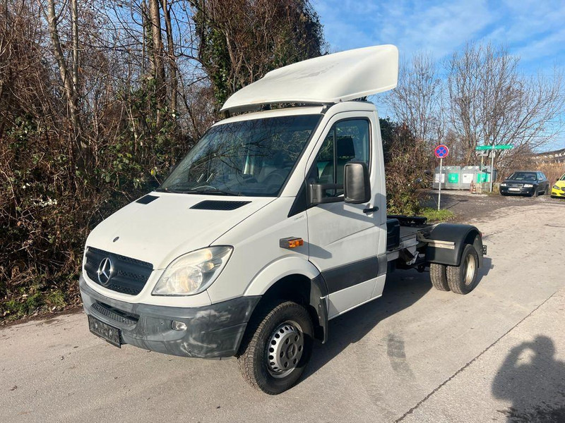 Mercedes-Benz SPRINTER 519 - Tracteur routier: photos 1 Mercedes-Benz SPRINTER 519 - Tracteur routier: photos 1