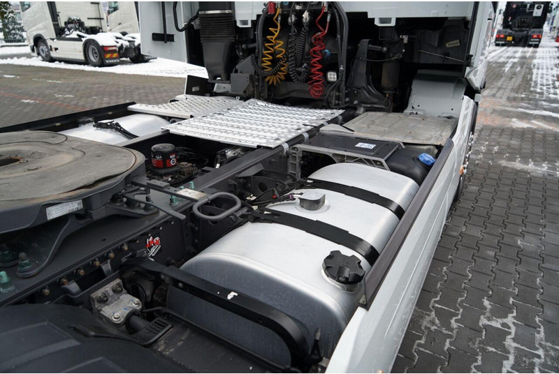 Tracteur routier Renault T 520 / SKÓRY / ALUFELGI: photos 16