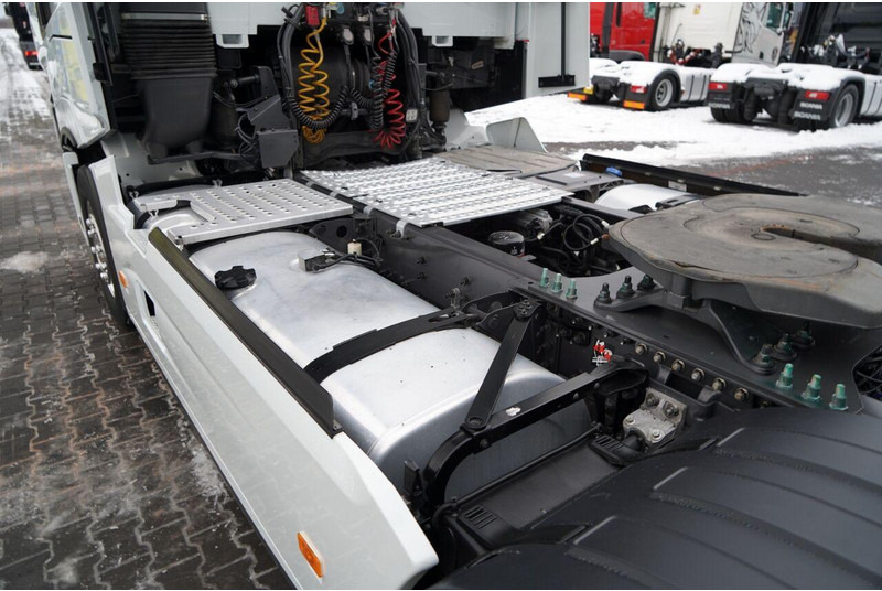 Tracteur routier Renault T 520 / SKÓRY / ALUFELGI: photos 13