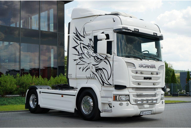 Scania R 580 / V8 / RETARDER / FULL AIRMATIC / I-PARK COOL/ SKÓRY / OPO - Tracteur routier: photos 1 Scania R 580 / V8 / RETARDER / FULL AIRMATIC / I-PARK COOL/ SKÓRY / OPO - Tracteur routier: photos 1