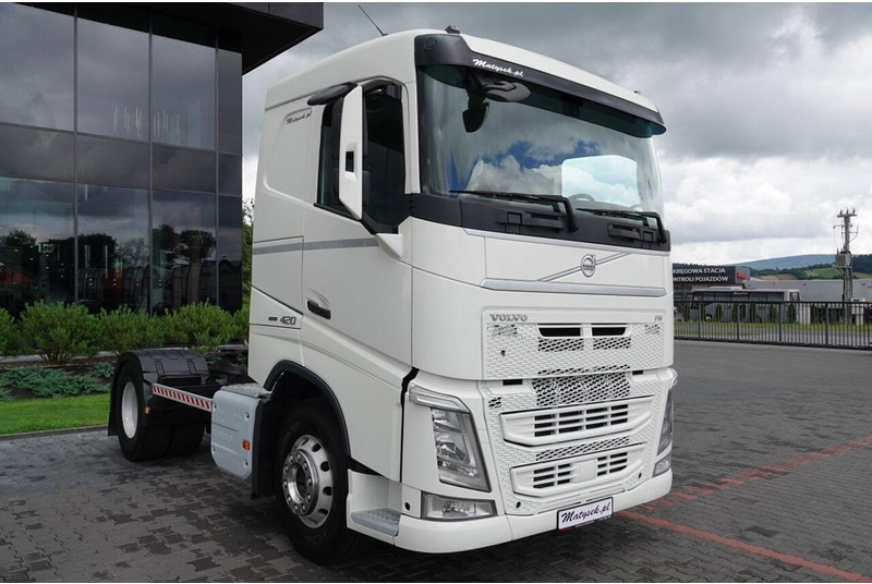 Volvo FH 420 / 13 L / PEŁNY ADR / 2017 ROK / NISKA KABINA / SPROWADZON - Tracteur routier: photos 3 Volvo FH 420 / 13 L / PEŁNY ADR / 2017 ROK / NISKA KABINA / SPROWADZON - Tracteur routier: photos 3