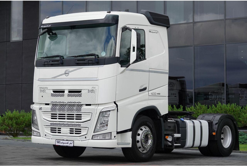 Volvo FH 420 / 13 L / PEŁNY ADR / 2017 ROK / NISKA KABINA / SPROWADZON - Tracteur routier: photos 5 Volvo FH 420 / 13 L / PEŁNY ADR / 2017 ROK / NISKA KABINA / SPROWADZON - Tracteur routier: photos 5