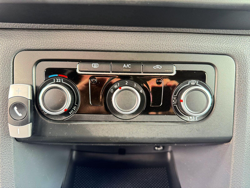 Voiture Volkswagen Amarok DC 2.0 TDI 4Mot Basic: photos 19 Voiture Volkswagen Amarok DC 2.0 TDI 4Mot Basic: photos 19