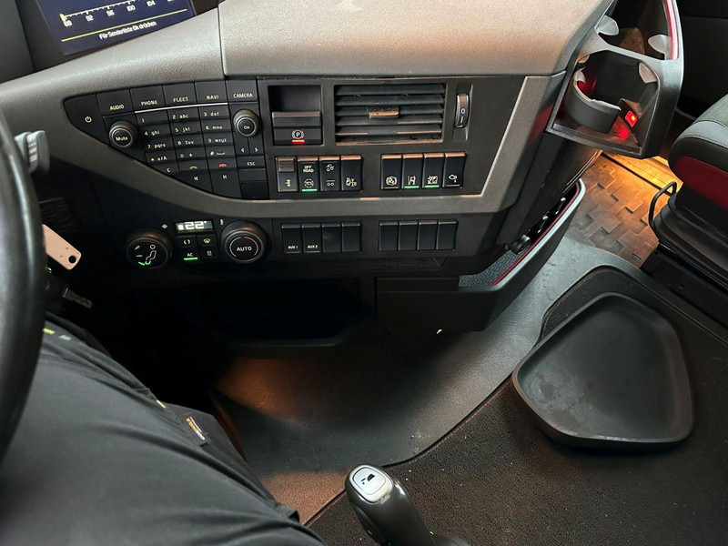 Camion plateau, Camion grue Volvo FH 13 460 + Palfinger PK 18002: photos 6