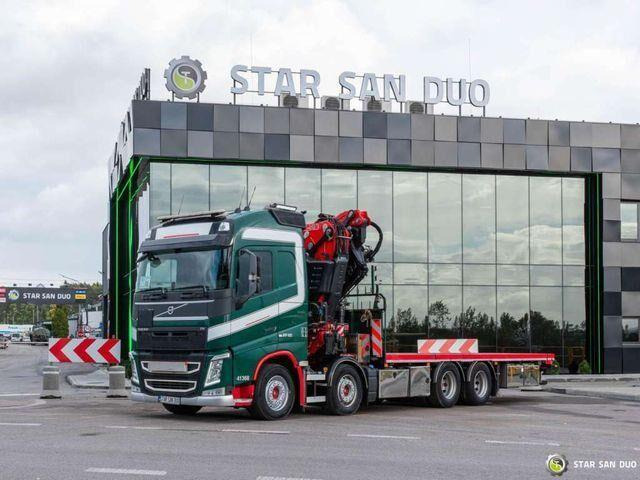 Camion plateau, Camion grue Volvo FH 510 8x4 FASSI F820 RA2.26 Fly Jib Crane Kran: photos 11 Camion plateau, Camion grue Volvo FH 510 8x4 FASSI F820 RA2.26 Fly Jib Crane Kran: photos 11