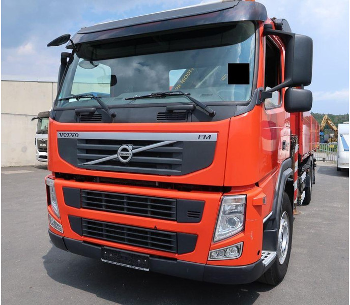 Volvo FM 330 6x2 - Camion plateau, Camion grue: photos 3 Volvo FM 330 6x2 - Camion plateau, Camion grue: photos 3