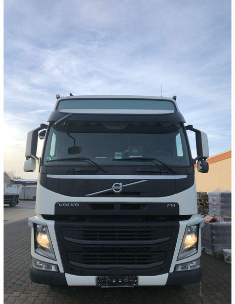 Volvo FM 460 - Camion plateau, Camion grue: photos 2 Volvo FM 460 - Camion plateau, Camion grue: photos 2