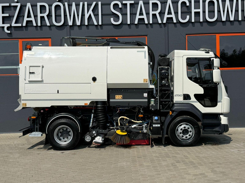 Volvo VOLVO FL 15.250 Euro 6 // zamiatarka dwustronna JOHNSTON VT652 - Balayeuse de voirie: photos 5 Volvo VOLVO FL 15.250 Euro 6 // zamiatarka dwustronna JOHNSTON VT652 - Balayeuse de voirie: photos 5