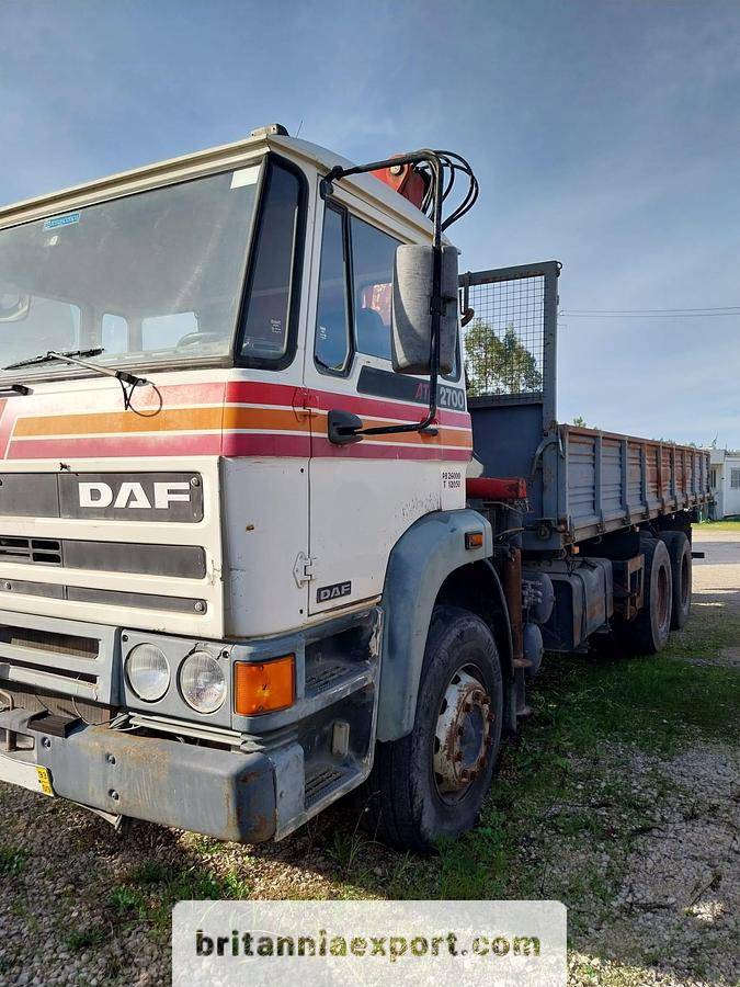 DAF 2700 ATI 6x4 26 Ton Sideways Tipper with HMF 820 Crane | Export Ready. - Camion benne, Camion grue: photos 4 DAF 2700 ATI 6x4 26 Ton Sideways Tipper with HMF 820 Crane | Export Ready. - Camion benne, Camion grue: photos 4