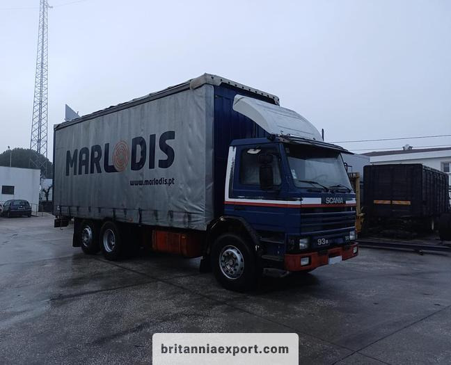 SCANIA P 93M 250 | 6X2 8 tyres | Manual injector pump | - Camion à rideaux coulissants: photos 1 SCANIA P 93M 250 | 6X2 8 tyres | Manual injector pump | - Camion à rideaux coulissants: photos 1