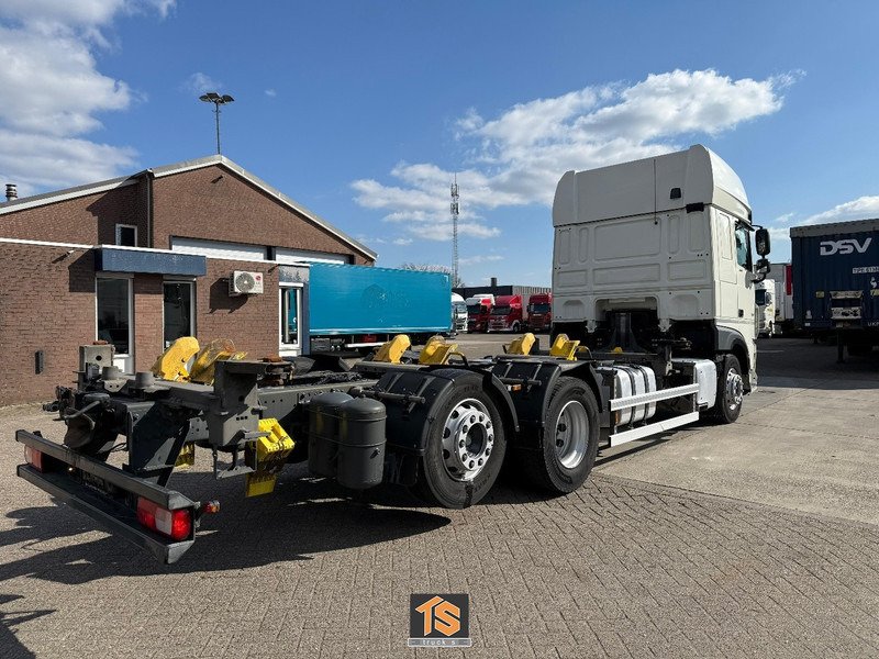 DAF XF 480 FAN SSC - LBW - RETARDER - BDF - KLIMA - GERMAN TRUCK - TOP! - Camion porte-conteneur/ Caisse mobile: photos 4 DAF XF 480 FAN SSC - LBW - RETARDER - BDF - KLIMA - GERMAN TRUCK - TOP! - Camion porte-conteneur/ Caisse mobile: photos 4