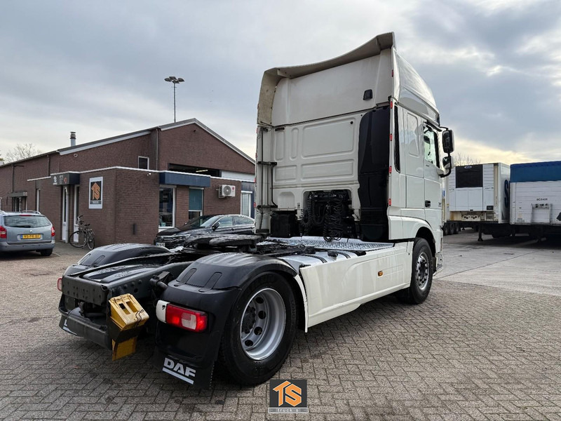 DAF FT XF 106.460 SSC RETARDER - KLIMA - 2 TANKS - GERMAN TRUCK - Tracteur routier: photos 4 DAF FT XF 106.460 SSC RETARDER - KLIMA - 2 TANKS - GERMAN TRUCK - Tracteur routier: photos 4