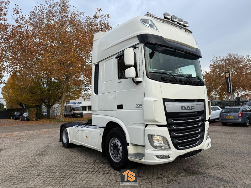 DAF FT XF 106.460 SSC RETARDER - KLIMA - 2 TANKS - GERMAN TRUCK - Tracteur routier: photos 3 DAF FT XF 106.460 SSC RETARDER - KLIMA - 2 TANKS - GERMAN TRUCK - Tracteur routier: photos 3