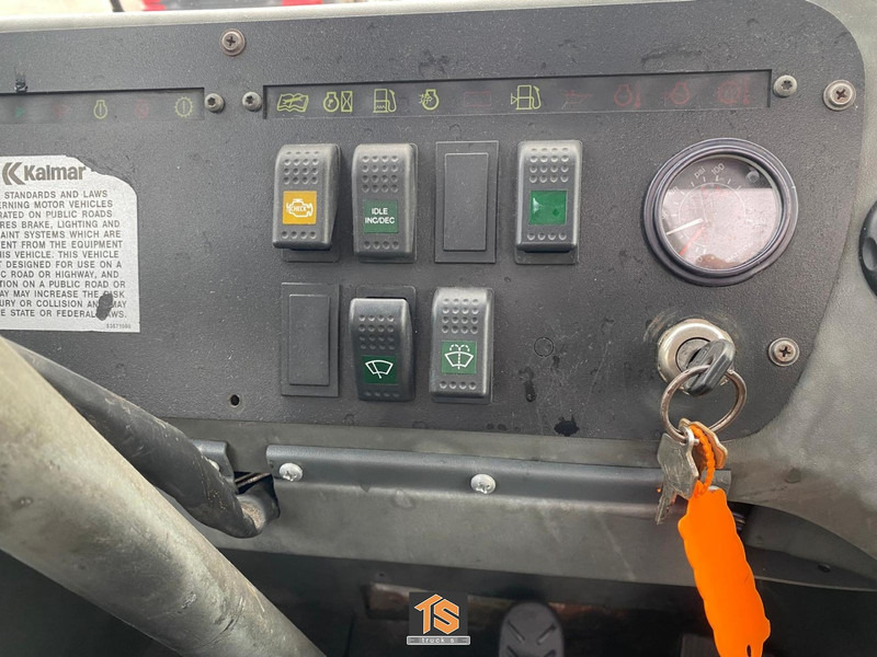 Kalmar TT612D TERMINAL TRUCK - 41483 HOURS - NL TOP! - Tracteur routier: photos 4 Kalmar TT612D TERMINAL TRUCK - 41483 HOURS - NL TOP! - Tracteur routier: photos 4